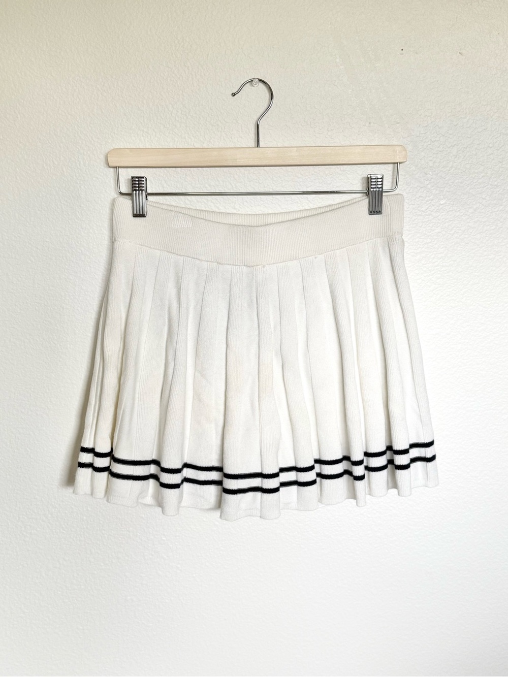 Sincerely Jules Off White Pleated Skirt Skort Size M